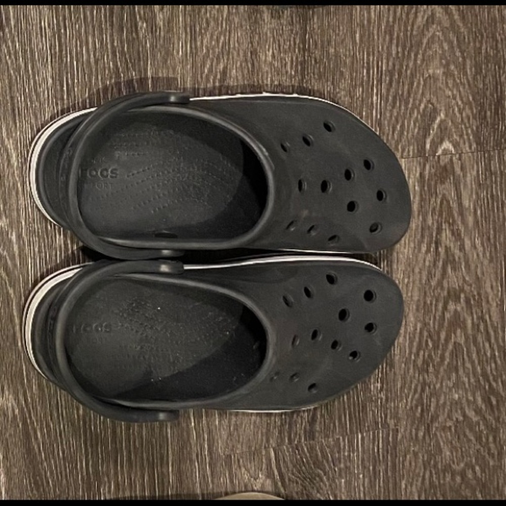 Black Crocs. Size 8/8.5